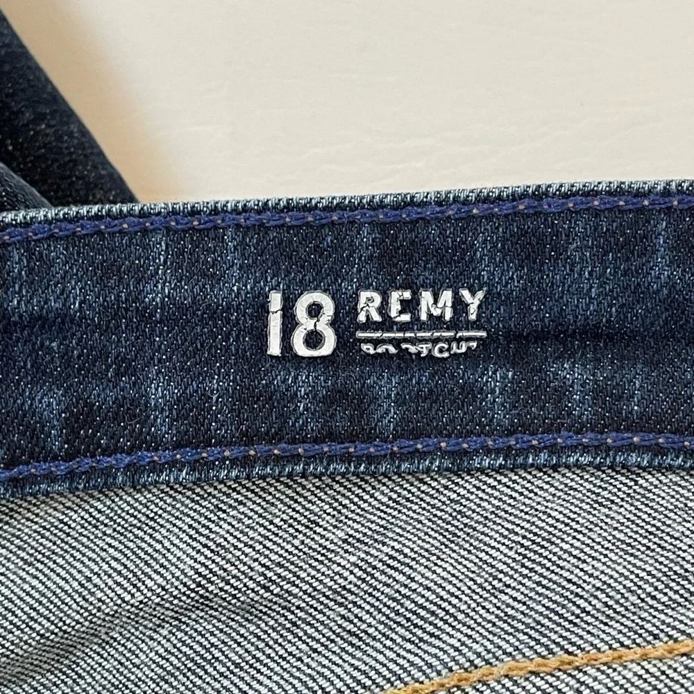 Big Star Nova XVI 18 Remy Boot Cut Mid-Dark Wash Blue Jeans Size 28R